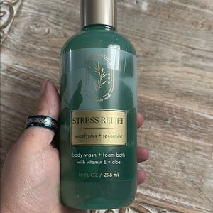 Bath & Body Works Eucalyptus Spearmint Body Wash - Green